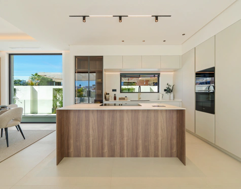 Villa for sale in Linda Vista Baja, San Pedro de Alcantara
