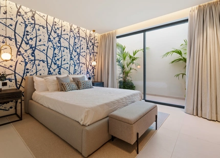 VILLA CONTEMPORÁNEA DE LUJO CON AMENIDADES MODERNAS EN SAN PEDRO DE ALCÁNTARA