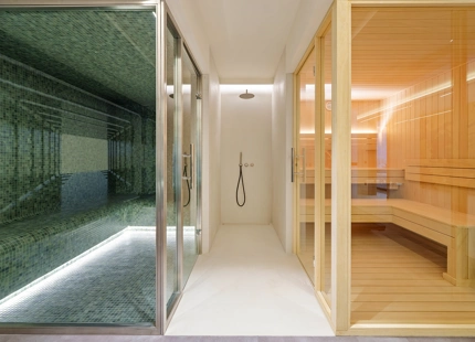 VILLA CONTEMPORÁNEA DE LUJO CON AMENIDADES MODERNAS EN SAN PEDRO DE ALCÁNTARA
