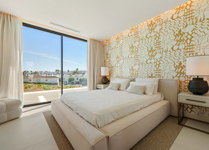 VILLA CONTEMPORÁNEA DE LUJO CON AMENIDADES MODERNAS EN SAN PEDRO DE ALCÁNTARA