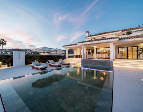 Villa for sale in Nueva Andalucia, Marbella