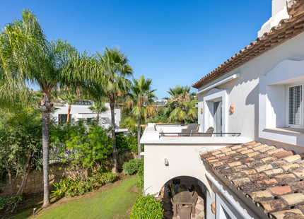 ELEGANT FRONTLINE GOLF VILLA WITH TIMELESS ANDALUSIAN CHARACTER IN LA QUINTA