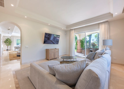 ELEGANT FRONTLINE GOLF VILLA WITH TIMELESS ANDALUSIAN CHARACTER IN LA QUINTA