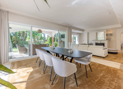 ELEGANT FRONTLINE GOLF VILLA WITH TIMELESS ANDALUSIAN CHARACTER IN LA QUINTA