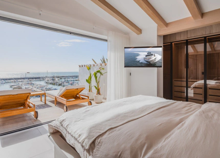 FRONTLINE MARINA DUPLEX PENTHOUSE WITH PANORAMIC VIEWS FOR SALE IN PUERTO BANUS
