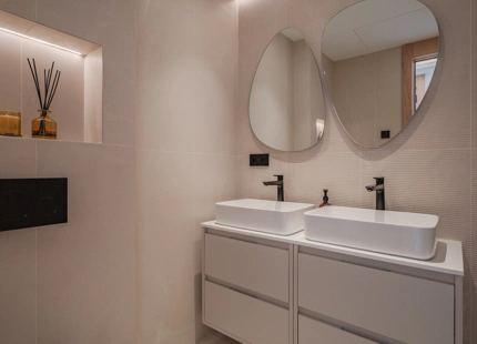 FRONTLINE MARINA DUPLEX PENTHOUSE WITH PANORAMIC VIEWS FOR SALE IN PUERTO BANUS