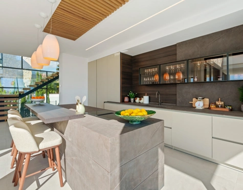 Villa for sale in La Quinta, Benahavis