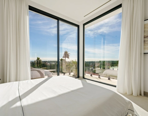 Villa for sale in La Quinta, Benahavis