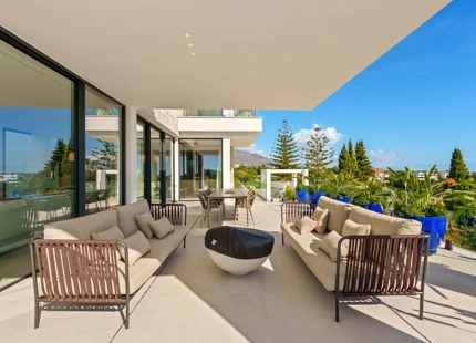 VILLA DE LUJO CON VISTAS MAGNÍFICAS EN VENTA EN LA QUINTA