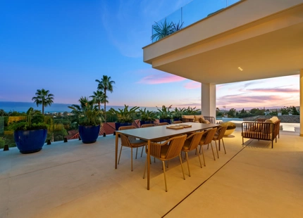 VILLA DE LUJO CON VISTAS MAGNÍFICAS EN VENTA EN LA QUINTA