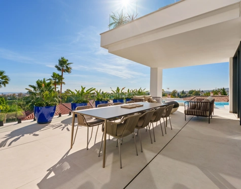 Villa for sale in La Quinta, Benahavis