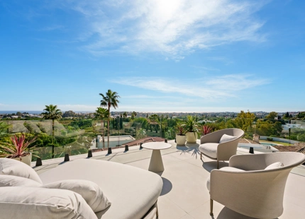 VILLA DE LUJO CON VISTAS MAGNÍFICAS EN VENTA EN LA QUINTA