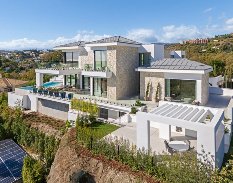 Villa for sale in La Quinta, Benahavis