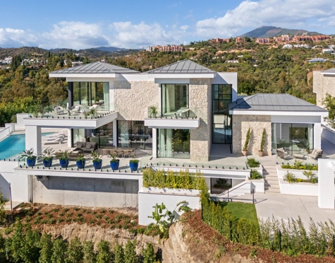 Villa for sale in La Quinta, Benahavis