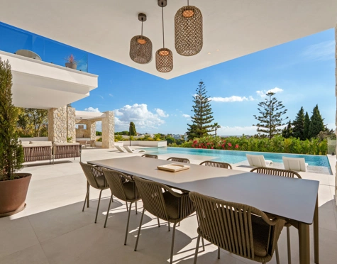 Villa for sale in La Quinta, Benahavis