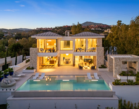 Villa for sale in La Quinta, Benahavis