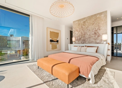ENCANTADORA VILLA CONTEMPORÁNEA CON VISTAS PANORÁMICAS EN VENTA EN LA QUINTA