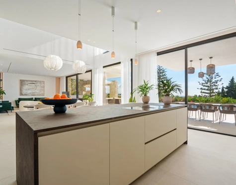Villa for sale in La Quinta, Benahavis