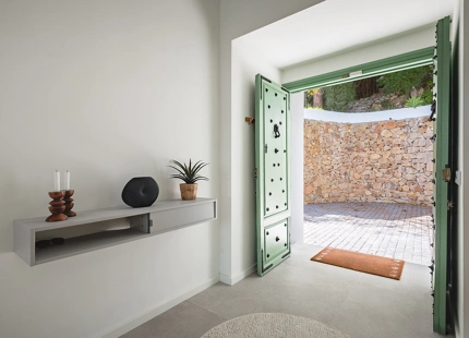 RENOVATED LUXURY VILLA WITH SEA VIEWS FOR SALE IN EL MADROÑAL