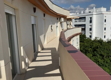 INVESTMENT OPPORTUNITY PENTHOUSE FOR SALE IN ESTEPONA CENTRE