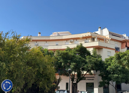 INVESTMENT OPPORTUNITY PENTHOUSE FOR SALE IN ESTEPONA CENTRE