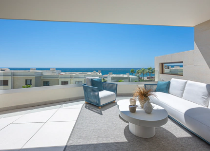 LUXURY MODERN APARTMENT WITH BREATHTAKING SEA VIEWS IN ESTEPONA