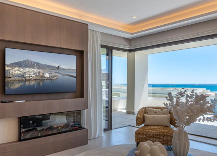 LUXURY MODERN APARTMENT WITH BREATHTAKING SEA VIEWS IN ESTEPONA