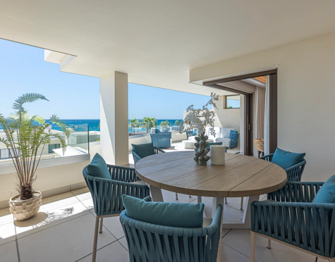 LUXURY MODERN APARTMENT WITH BREATHTAKING SEA VIEWS IN ESTEPONA