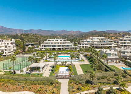 LUXURY MODERN APARTMENT WITH BREATHTAKING SEA VIEWS IN ESTEPONA