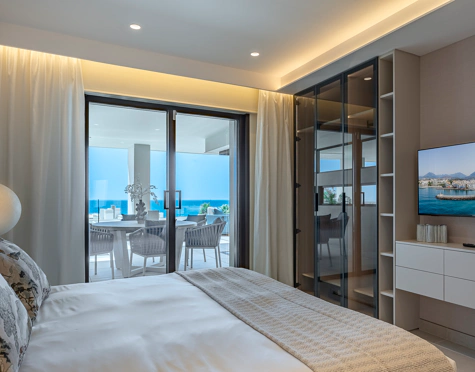 LUXURY MODERN APARTMENT WITH BREATHTAKING SEA VIEWS IN ESTEPONA
