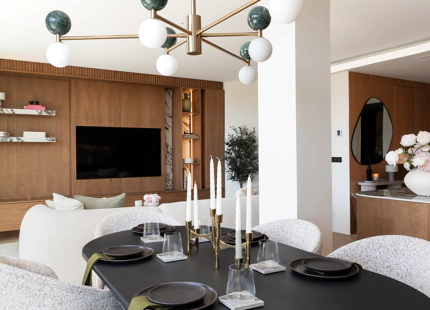 STUNNING 4-BEDROOM TOWNHOUSE WITH ROOFTOP TERRACE IN BENAHAVÍS