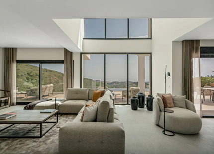 AN EXCEPTIONAL GEM – LUXURY VILLA IN BENAHAVÍS