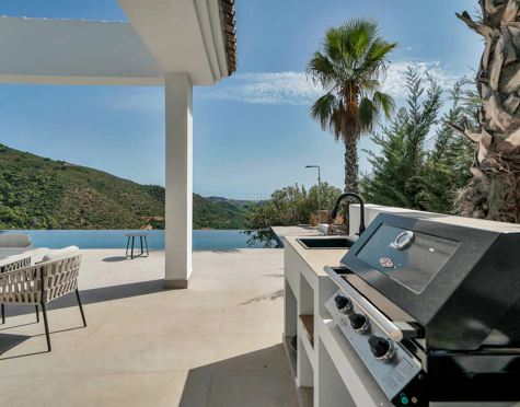 AN EXCEPTIONAL GEM – LUXURY VILLA IN BENAHAVÍS