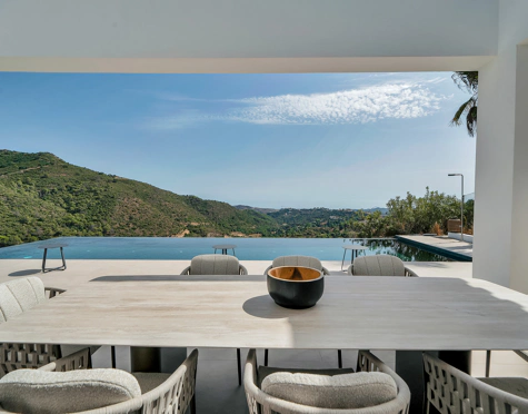 AN EXCEPTIONAL GEM – LUXURY VILLA IN BENAHAVÍS