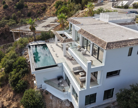AN EXCEPTIONAL GEM – LUXURY VILLA IN BENAHAVÍS
