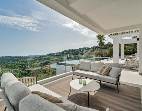 AN EXCEPTIONAL GEM – LUXURY VILLA IN BENAHAVÍS