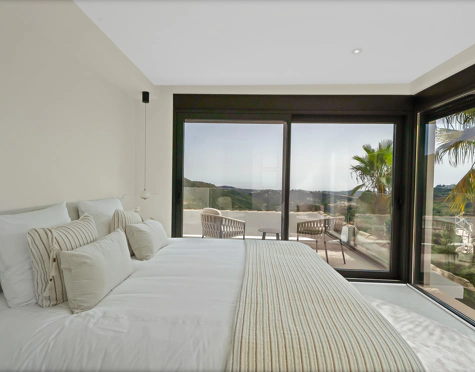 AN EXCEPTIONAL GEM – LUXURY VILLA IN BENAHAVÍS