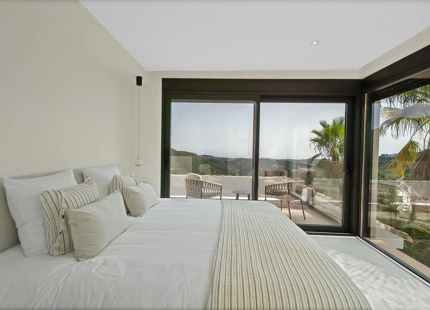 AN EXCEPTIONAL GEM – LUXURY VILLA IN BENAHAVÍS