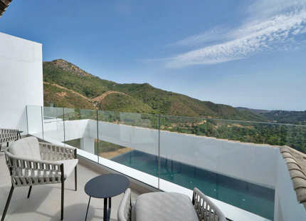 AN EXCEPTIONAL GEM – LUXURY VILLA IN BENAHAVÍS