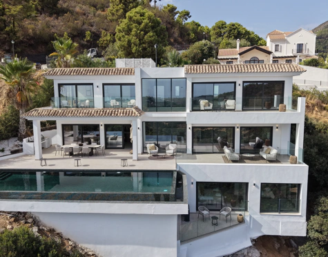 AN EXCEPTIONAL GEM – LUXURY VILLA IN BENAHAVÍS