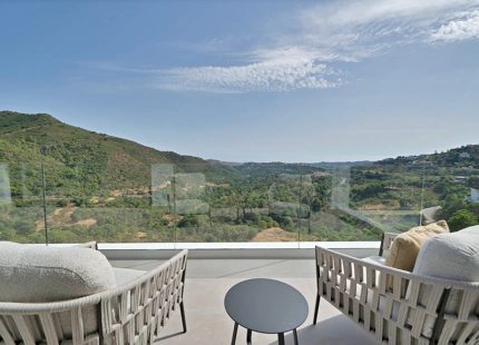 AN EXCEPTIONAL GEM – LUXURY VILLA IN BENAHAVÍS