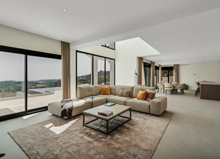 AN EXCEPTIONAL GEM – LUXURY VILLA IN BENAHAVÍS