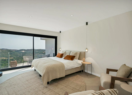 AN EXCEPTIONAL GEM – LUXURY VILLA IN BENAHAVÍS