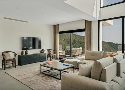 AN EXCEPTIONAL GEM – LUXURY VILLA IN BENAHAVÍS