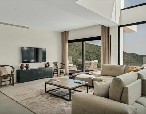 AN EXCEPTIONAL GEM – LUXURY VILLA IN BENAHAVÍS