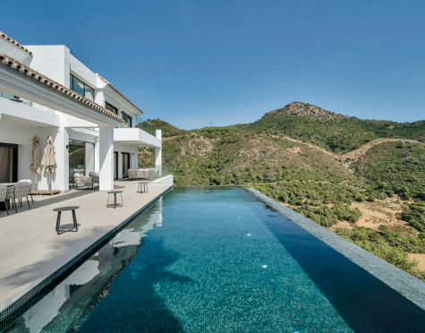 AN EXCEPTIONAL GEM – LUXURY VILLA IN BENAHAVÍS