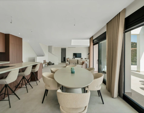 AN EXCEPTIONAL GEM – LUXURY VILLA IN BENAHAVÍS