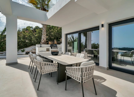 AN EXCEPTIONAL GEM – LUXURY VILLA IN BENAHAVÍS