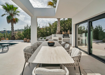 AN EXCEPTIONAL GEM – LUXURY VILLA IN BENAHAVÍS