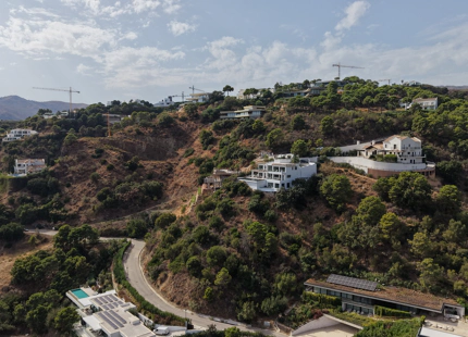 AN EXCEPTIONAL GEM – LUXURY VILLA IN BENAHAVÍS